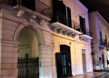 Giovinazzo, crolla il solaio: bimba di un anno salva per miracolo