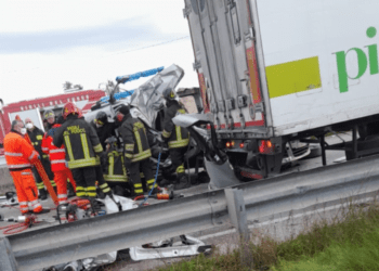 Auto contro camion sulla SP 231 tra Terlizzi e Ruvo: morti due fratelli. Gravi altre due persone