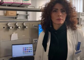 Covid, la virologa Chironna avverte: “Ci aspettano settimane complicate”