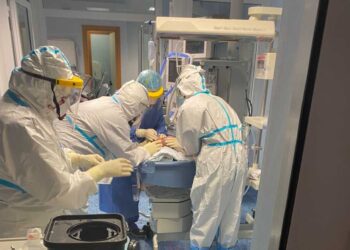 Covid, neonato esce dalla Terapia intensiva di Bari. Il primario: “Qui anche bimbo di due giorni”