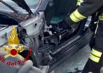 Con l’auto contro un palo a fine turno: muore infermiera di 27 anni. L’incidente all’alba nel Brindisino
