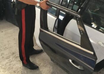 Pezzi di ricambio provenienti da auto rubate: maxi sequestro a Cerignola. “Destinati al commercio sul web”
