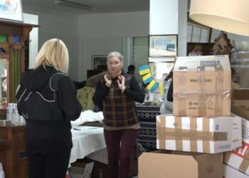 Ucraina, stop alla raccolta beni in via Giulio Petroni: “Tantissima roba, grazie Bari”