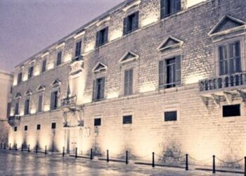 Favori da uomini in divisa, chiesto processo per 3 Carabinieri e 1 agente di Polizia Penitenziaria
