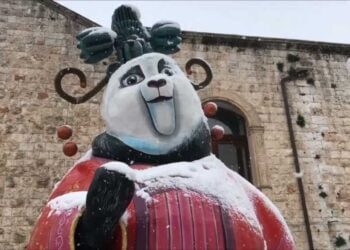 Putignano, l’ultimo giorno di Carnevale regala un paesaggio innevato – VIDEO
