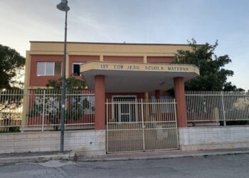 “La vecchia scuola delle suore violata dai ladri e vandalizzata”: la denuncia da Noicattaro