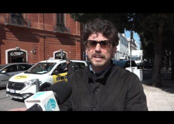 Bari, tassisti KO per il prezzo della benzina: a rischio il centralino per la prenotazione telefonica