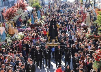 Settimana Santa, la storia dei Misteri a Valenzano: mille portatori e le ‘ragazze al pizzo’
