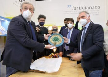 Al via la BIT a Fieramilanocity, Emiliano incontra il ministro Garavaglia: “Viva la Puglia e la Lombardia”
