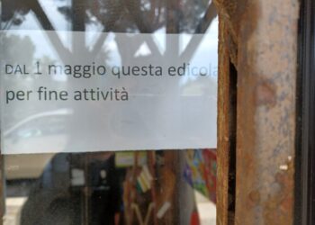 Chiude l’ultima edicola a Santo Spirito, Nino: “Decisione sofferta ma nessuno vuole comprarla”