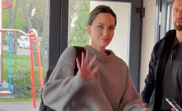 FOTO ANSA - ANGELINA JOLIE IN VISITA A LEOPOLI