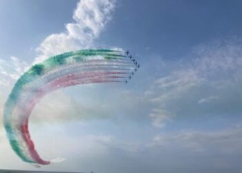 Frecce Tricolori, i cieli di Giovinazzo e Molfetta si tingono di verde, bianco e rosso. Oggi appuntamento a Bari