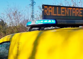 Incidenti, un morto e cinque feriti sulla 96 bis ‘Barese’. Code anche sulla 16 all’altezza dell’aeroporto