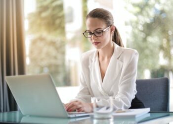 La bioedilizia contagia lo smartworking: soluzione studio green in giardino