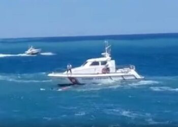 Rimorchiatore affonda a 50 miglia da Bari: cinque morti, due sono pugliesi. Salvo il comandante