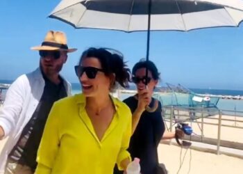 Bari, tutti pazzi per Lolita Lobosco: pioggia di selfie a Pane e Pomodoro – VIDEO