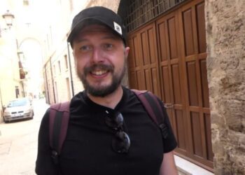 Europei e americani, migliaia di turisti arrivano in città: “Bari resta nel cuore di chi la visita” – VIDEO