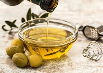 ‘L’olio pugliese è il più taroccato sul web’, l’allarme di Coldiretti Puglia: “Prodotti di dubbia qualità”