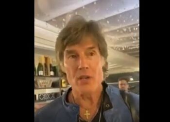 “Ce n’ge na ma sci, sciamaninn…”. Ronn Moss e lo scioglilingua made in Bari: il maestro è Lino Banfi