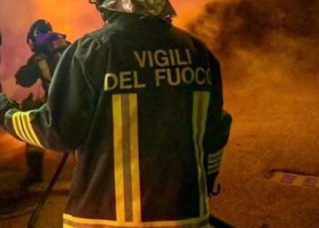 Caronte, roghi in tutta la Puglia: in Salento evacuate 20 persone. L’Enel stacca la corrente per sicurezza