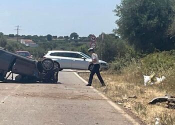 Incidente sulla Provinciale 32, auto ribaltata: tre ragazzi di Castellana trasportati d’urgenza in ospedale