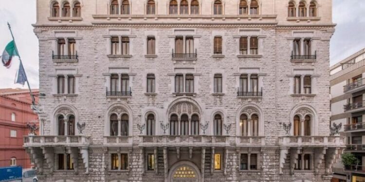 Palazzo Dell'acqua Bari Ingresso Principale