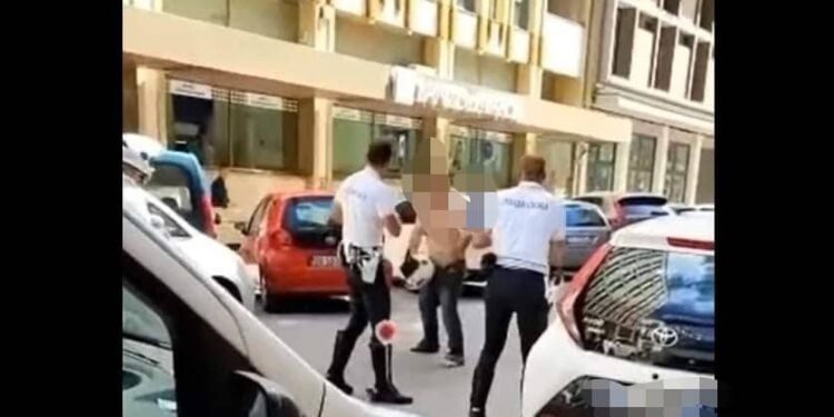 Via Abate Gimma Aggressione Polizia Locale