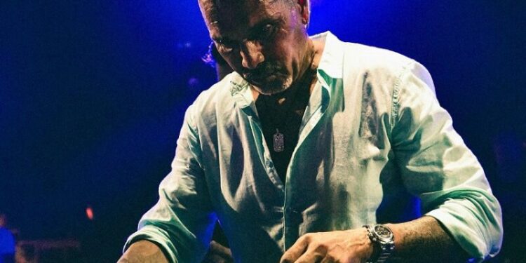 David Morale Live