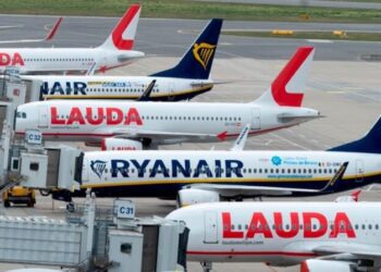 Lauda Air Ryanair Pic (1)