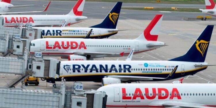 Lauda Air Ryanair Pic (1)