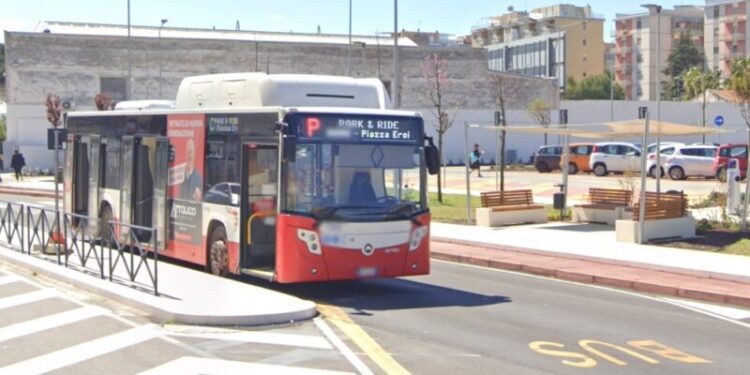 Bus Amtab Park E Ride