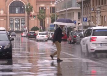111819