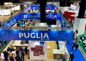 Stand Puglia Dall'alto (3)