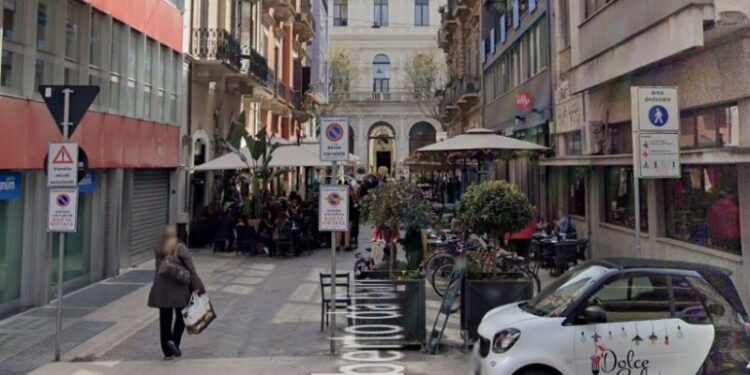Via Roberto Da Bari