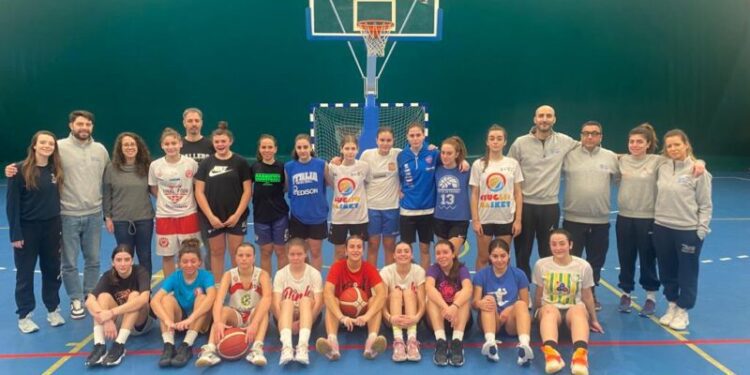 Repertorio Selezione Regionale Puglia Femminile 2008 2009 A Putignano