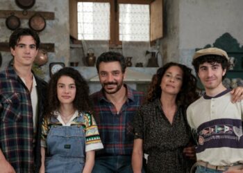 Storia Di Una Famiglia Perbene Stasera Canale 5 Jpg 1280x720 Crop Q85