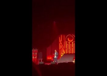 Alessandro Cattelan A Bari, Gag E Risate Nell’ultima Tappa Del Suo Tour. “grazie A Tutti” – Video