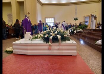 Bitonto, L’ultimo Saluto Ai 4 Giovani Morti Nell’incidente: “il Fiore Della Giovinezza è Stato Tradito”