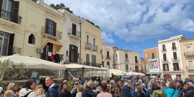 Sindaco Decaro Turisti
