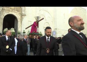 Venerdì Santo A Bari, La Processione Dei Misteri: è L’anno Delle “venteluse” Di San Gregorio – Video