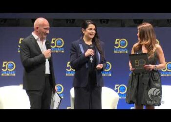Al Piccinni Il Galà Per I 50 Anni Di Telebari: Il Video (integrale) Dello Spettacolo Con Comici, Giornalisti E Calciatori