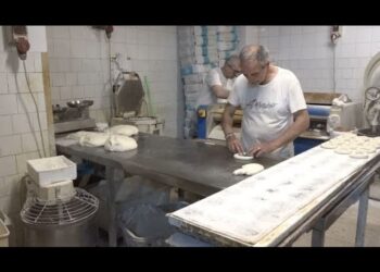 Conto Alla Rovescia Per La Festa, Per I Pellegrini Pronto Il Pane Di San Nicola – Video