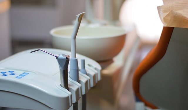 Dentist Gd84934a46 640