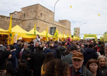 Folla Al Villaggio Coldiretti Bari