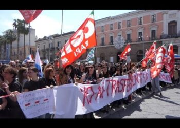 “no Al Trasferimento Dei Lavoratori”, Protesta Dipendenti Network Contacs Molfetta – Video