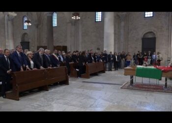 Bari, L’ultimo Saluto A Sandro Ambrosi: “uomo Buono E Generoso” – Video