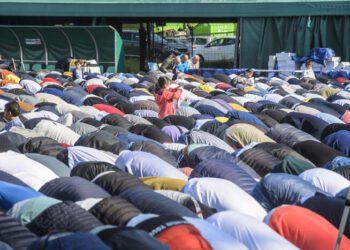 Ramadan: Preghiera Musulmana A Milano