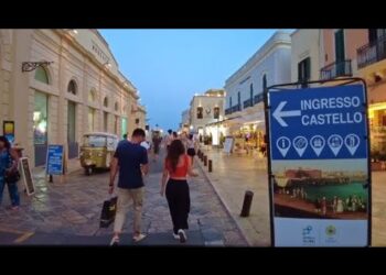 “vietato Andare In Giro In Costume Da Bagno E A Torso Nudo”, Ordinanza Del Sindaco Di Gallipoli Per L’estate
