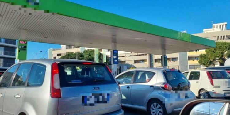 Benzina