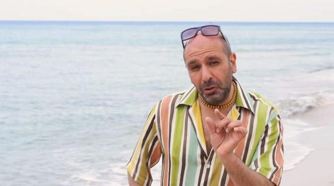 Checco Zalone La Vacinada
